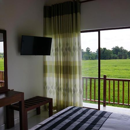 Sunshine Tourist Rest Hotel Анурадхапура Екстериор снимка